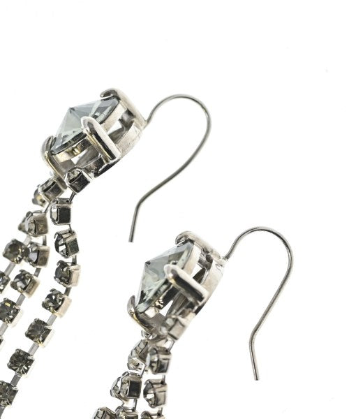 Miu Miu เจาะ