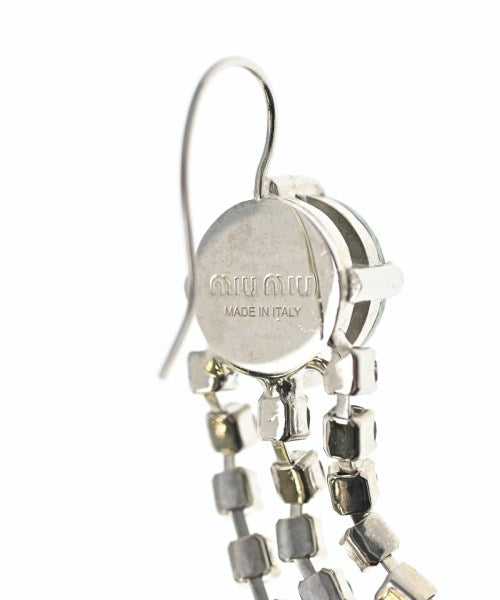 Miu Miu เจาะ