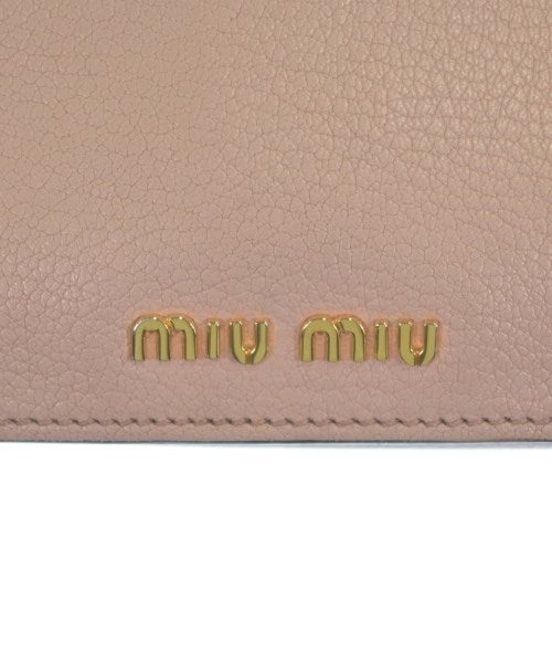 Miu Miu กระเป๋าสะพาย