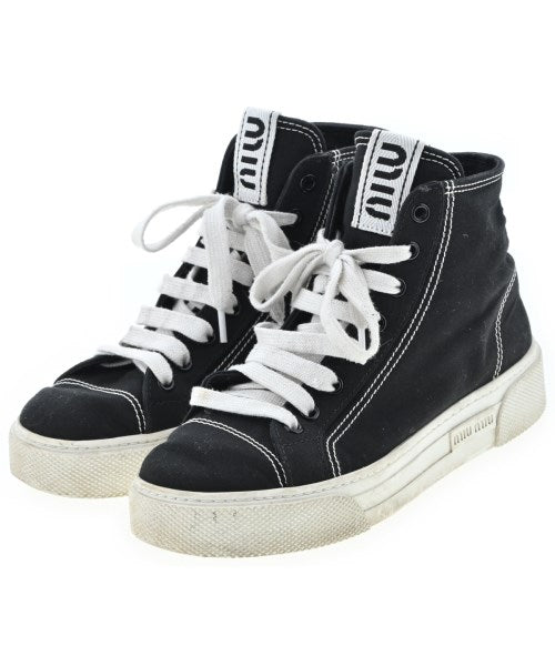 Miu Miu รองเท้าผ้าใบ