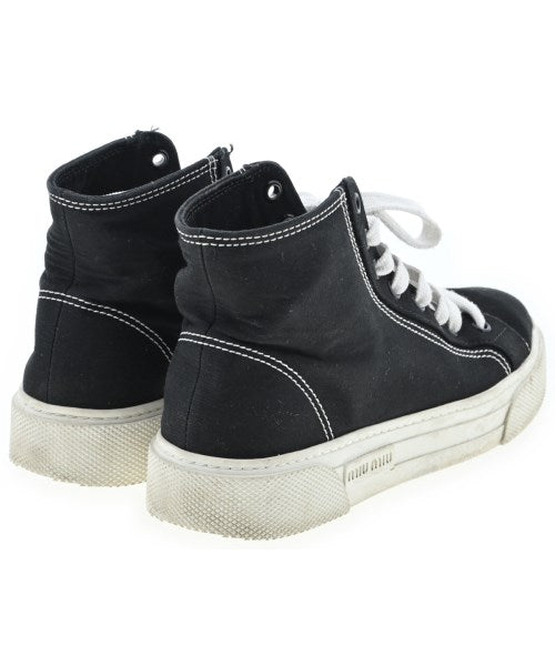 Miu Miu รองเท้าผ้าใบ