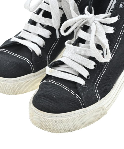 Miu Miu รองเท้าผ้าใบ