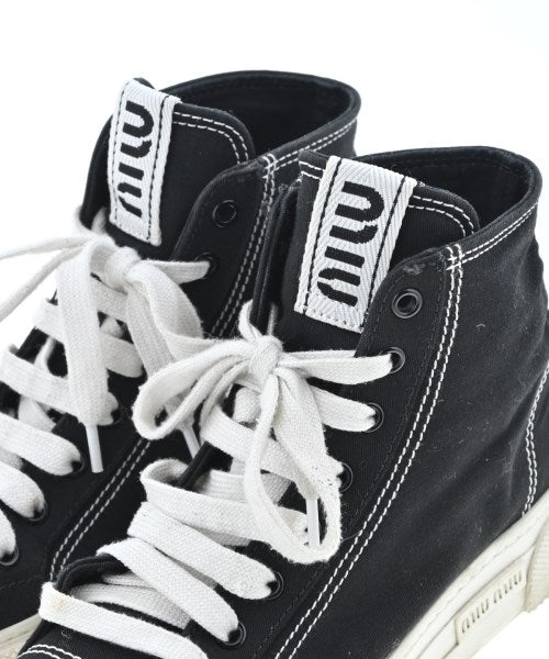 Miu Miu รองเท้าผ้าใบ