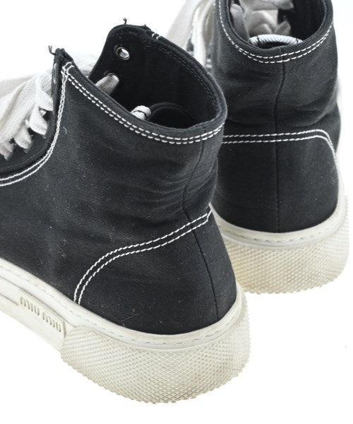 Miu Miu รองเท้าผ้าใบ