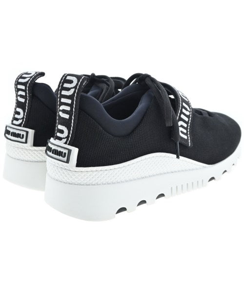 Miu Miu รองเท้าผ้าใบ