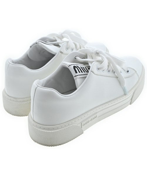 Miu Miu รองเท้าผ้าใบ