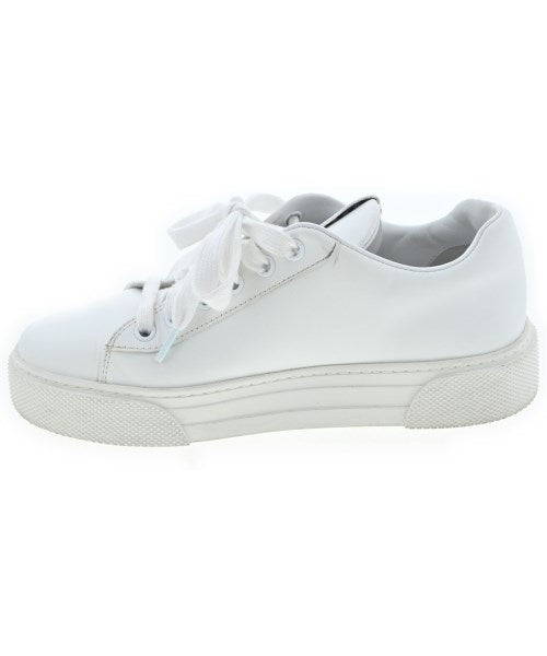 Miu Miu รองเท้าผ้าใบ