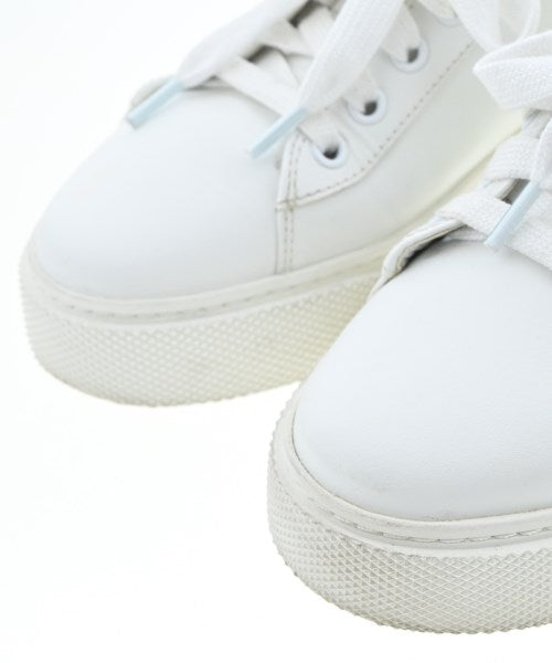 Miu Miu รองเท้าผ้าใบ