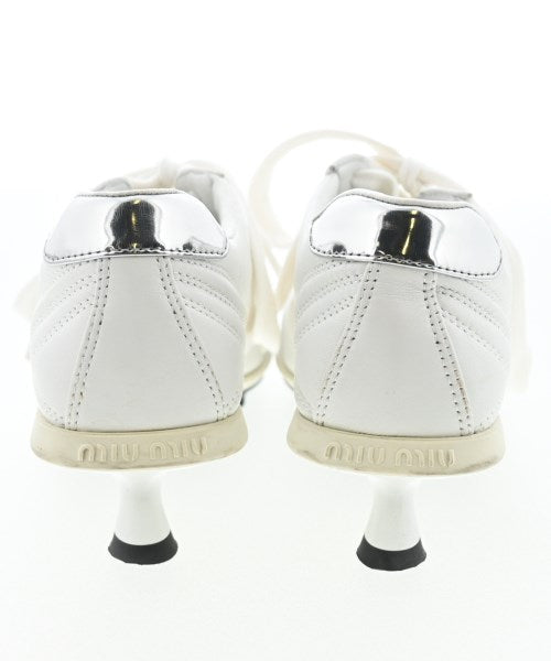 Miu Miu รองเท้าผ้าใบ
