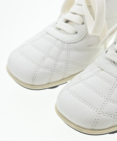 Miu Miu รองเท้าผ้าใบ