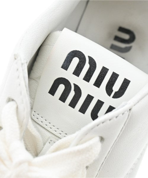 Miu Miu รองเท้าผ้าใบ
