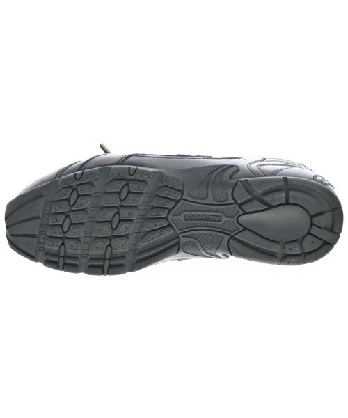 Miu Miu รองเท้าผ้าใบ