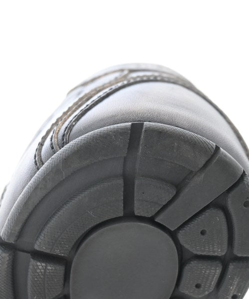 Miu Miu รองเท้าผ้าใบ