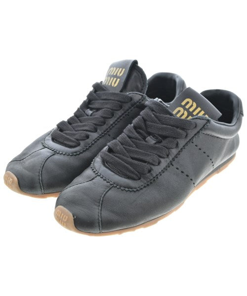 Miu Miu รองเท้าผ้าใบ
