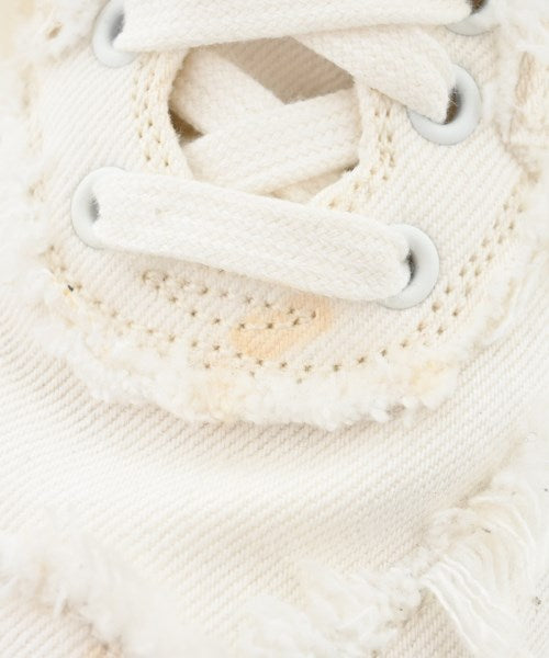 Miu Miu รองเท้าผ้าใบ