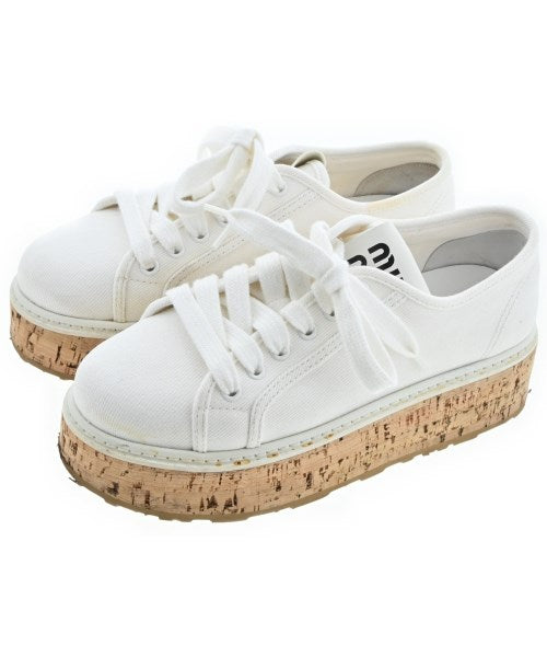 Miu Miu รองเท้าผ้าใบ