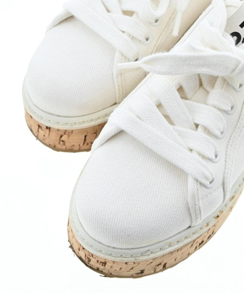 Miu Miu รองเท้าผ้าใบ
