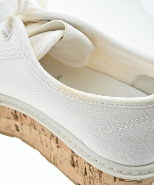 Miu Miu รองเท้าผ้าใบ