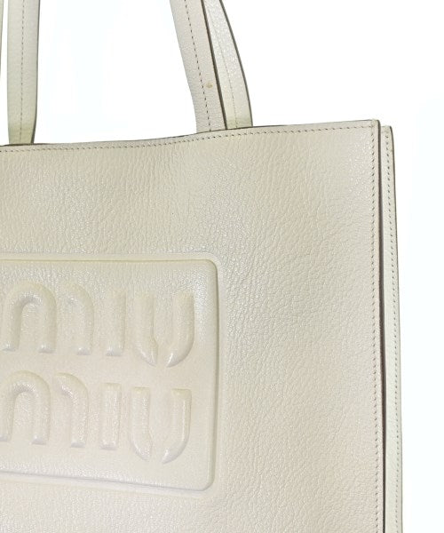 Miu Miu กระเป๋าถือขนาดใหญ่
