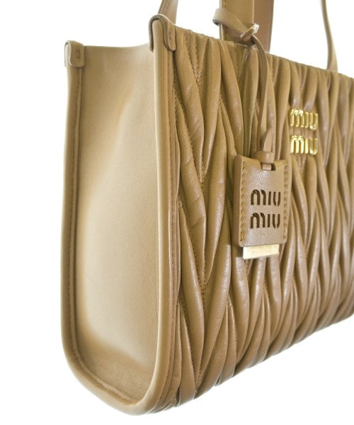 Miu Miu กระเป๋าถือ