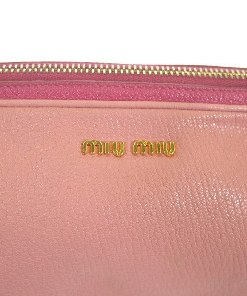 Miu Miu กระเป๋าสะพาย