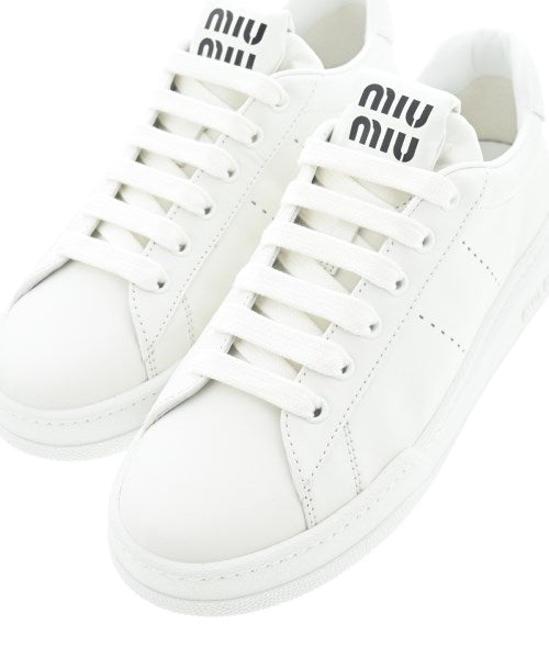 Miu Miu รองเท้าผ้าใบ