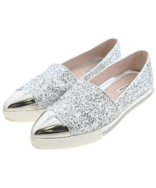 Miu Miu รองเท้าผ้าใบ