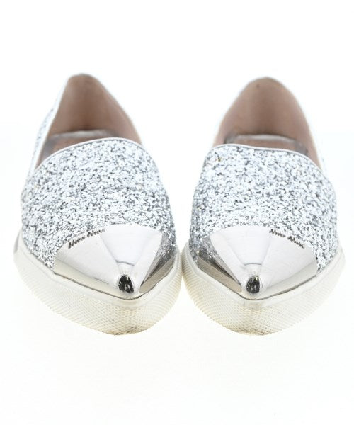 Miu Miu รองเท้าผ้าใบ