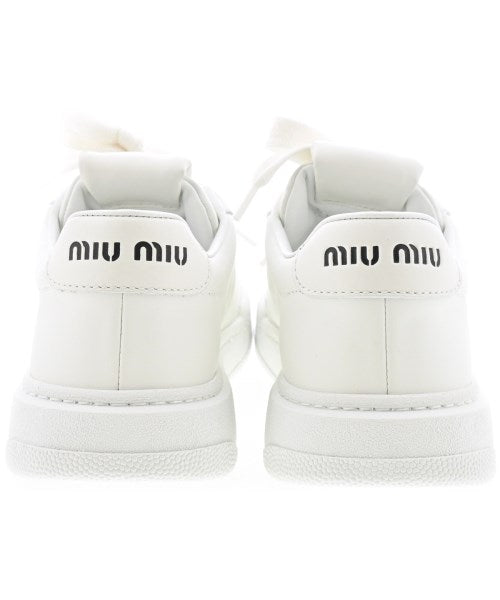 Miu Miu รองเท้าผ้าใบ