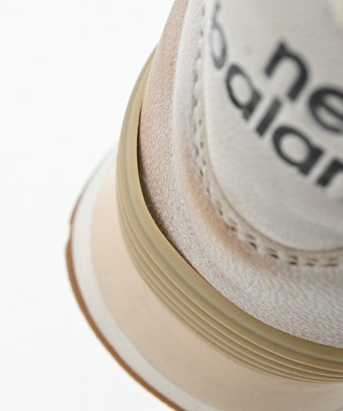 Miu Miu รองเท้าผ้าใบ