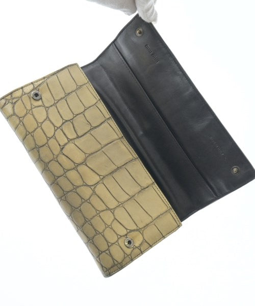 Miu Miu กระเป๋าสตางค์/กระเป๋าใส่เหรียญ