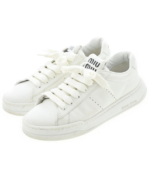 Miu Miu รองเท้าผ้าใบ