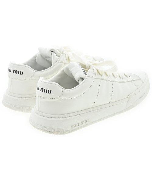 Miu Miu รองเท้าผ้าใบ