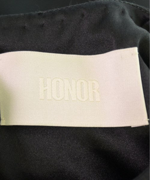 HONOR ชุดเดรส