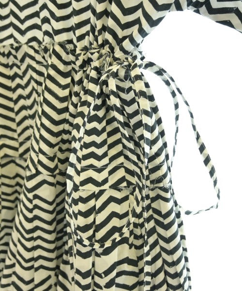 SARA LANZI ชุดเดรส