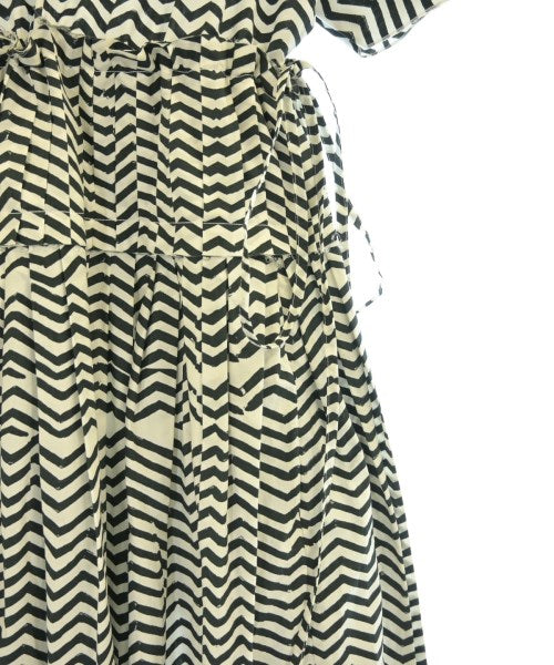 SARA LANZI ชุดเดรส