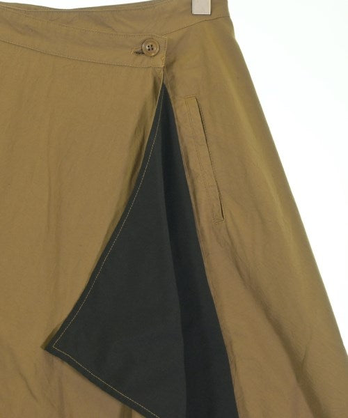 Y's กระโปรงยาวถึงเข่า