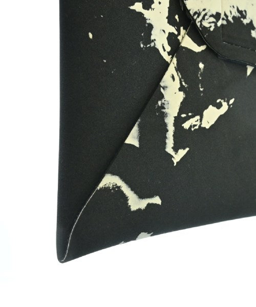 Y's คลัตช์