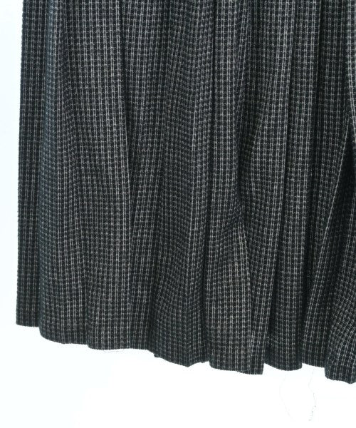 Y's กระโปรงยาวถึงเข่า