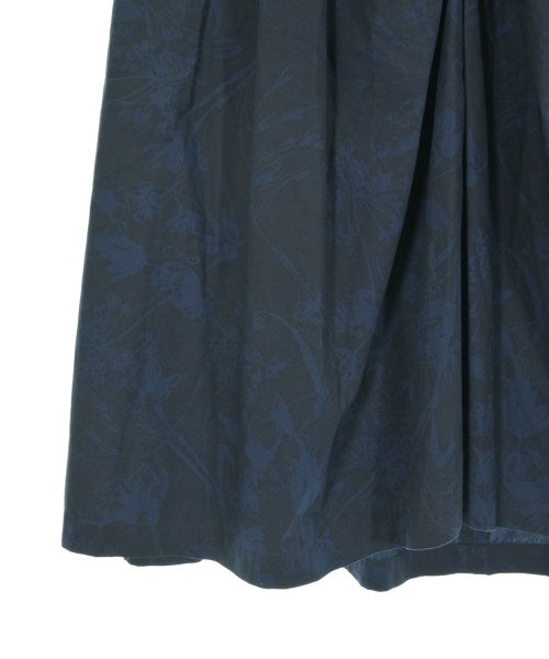 Y's กระโปรงยาวถึงเข่า