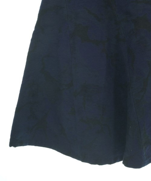 Y's กระโปรงยาวถึงเข่า