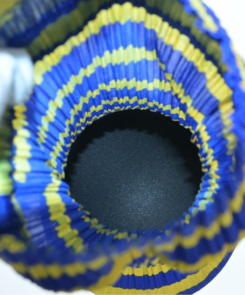 PLEATS PLEASE กระเป๋าถือ