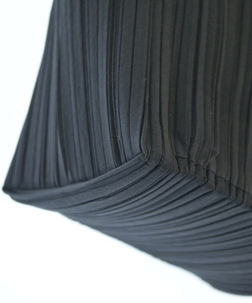 PLEATS PLEASE กระเป๋าถือ