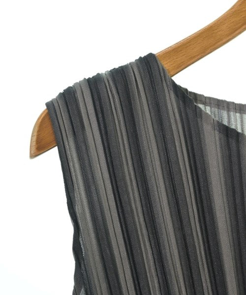 PLEATS PLEASE เสื้อลำลอง