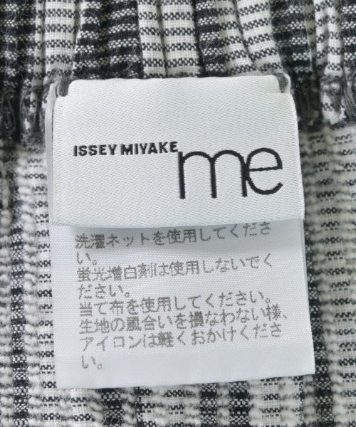me ISSEY MIYAKE กระโปรงยาวถึงเข่า