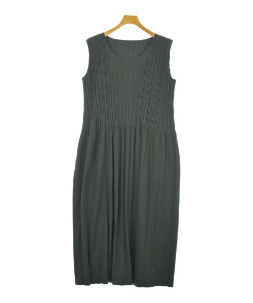 PLEATS PLEASE ชุดเดรส