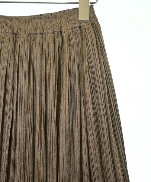 PLEATS PLEASE กระโปรงยาวถึงเข่า