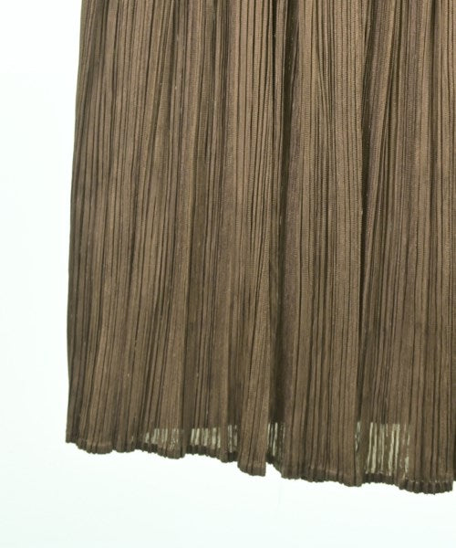PLEATS PLEASE กระโปรงยาวถึงเข่า