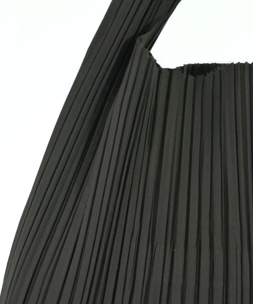 PLEATS PLEASE กระเป๋าถือขนาดใหญ่