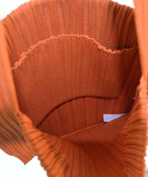 PLEATS PLEASE กระเป๋าถือขนาดใหญ่